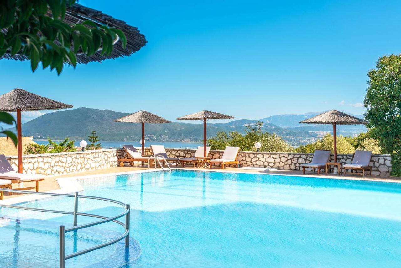 Niver Luxury Suites Lefkada City Exterior photo